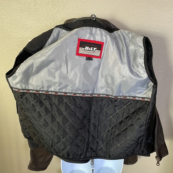 Mens BILT leather perforated motorcycle jacket with back shoulder & elbow armor. - Picture 11 of 13